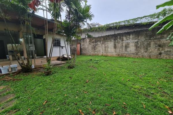 2 houses for sale in carrasquilla, steps from parq