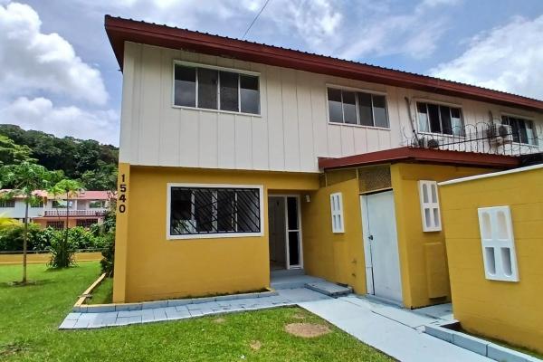 Casa adosada de dos niveles en venta – howard, veracruz