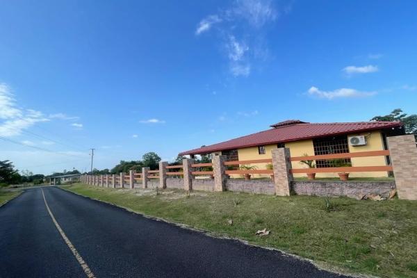 Summer home 15 minutes from rio hato and 10 minute