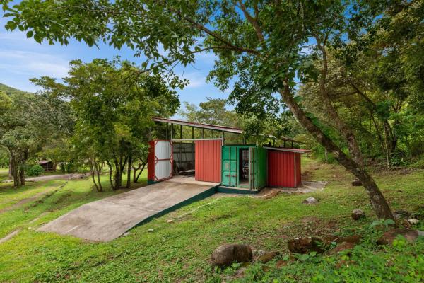 Finca autosuficiente de 10 ha en venta cerca de boquete