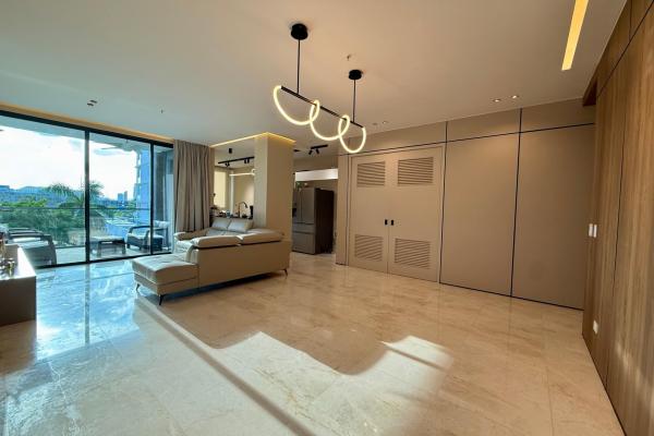 Sale or rent apt in ocean reef