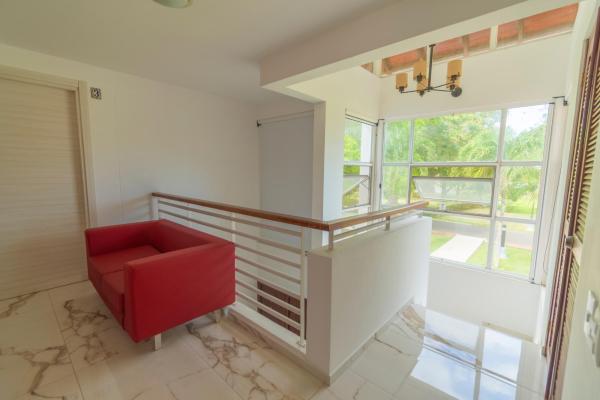 Casa adosada de cuatro dormitorios en playa en costa blanca golf & villas