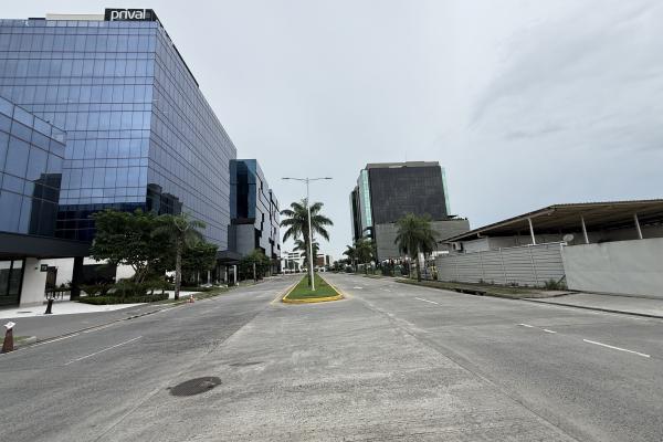 Venta de terreno en santa maria business district