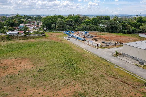 Industrial land for sale in tocumen storage c