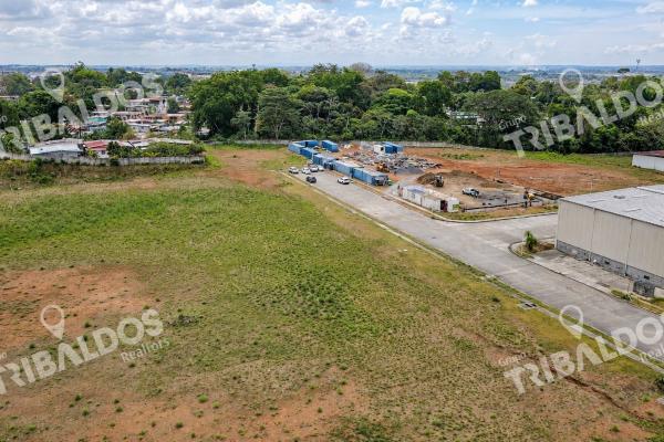Venta de terreno industrial en tocumen storage complex mañanitas