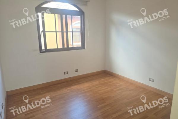 Sale of house in el doral