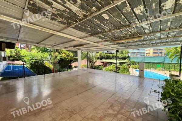 Venta de terreno con mejoras en el carmen