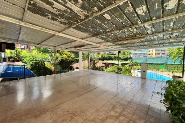 Venta de terreno con mejoras en el carmen