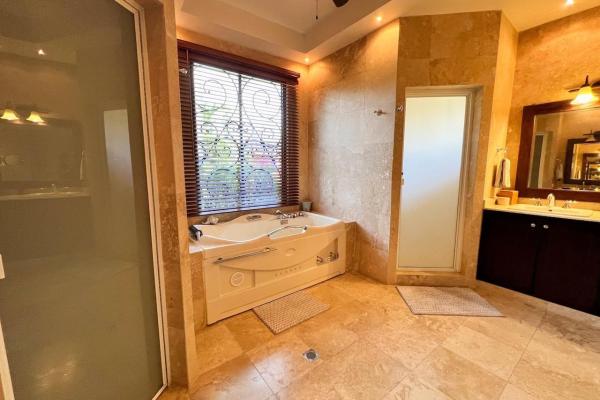 Hermosa casa privada en venta en coronado.