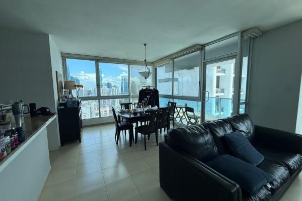 Apartamento en venta en grandbay tower
