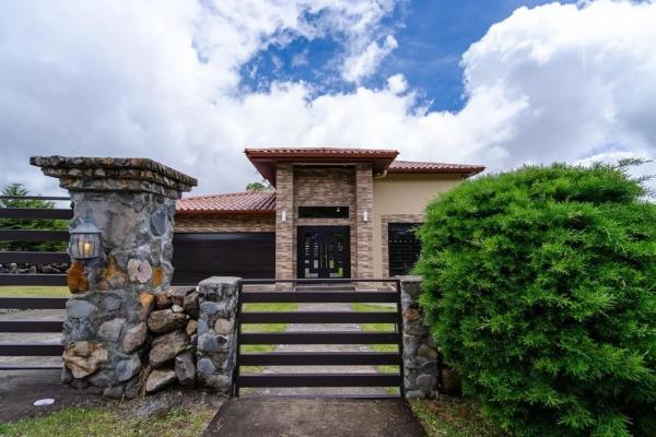 Excepcional casa en cerro verde estates, boquete