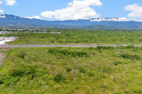 5,000 m² lot for sale on boquete main road