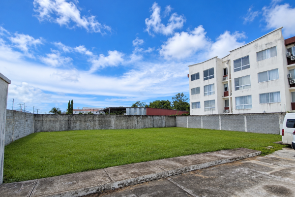 Venta de terreno en las acacias con anteproyecto