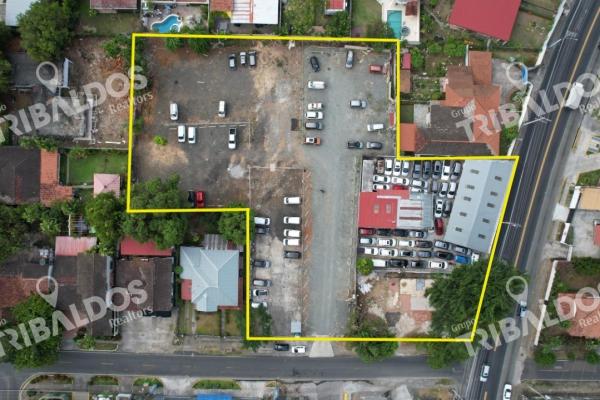 Venta de terreno en via cincuentenario