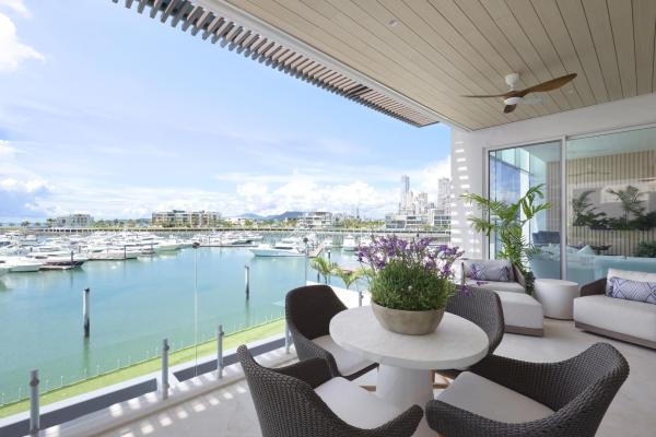 Waterfront 6 – wake up to the marina, own the view