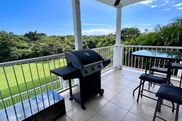 Apartment with golf course view