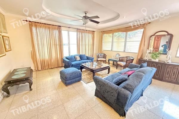 Sale of house in urb. villa lilla, san francisco
