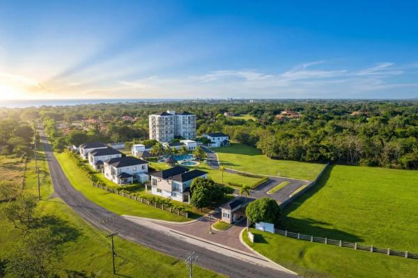 4 bedroom home in coronado escapes, panama west