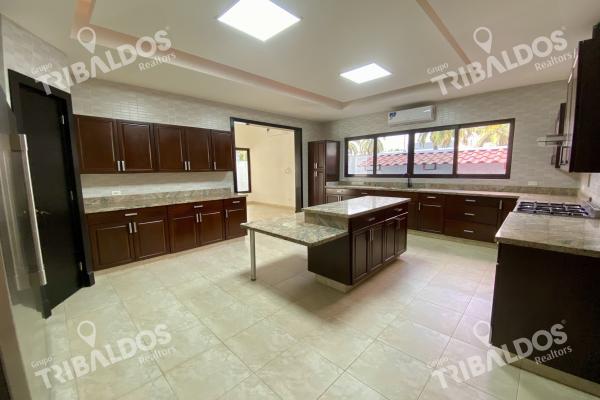 Venta de casa en costa del este
