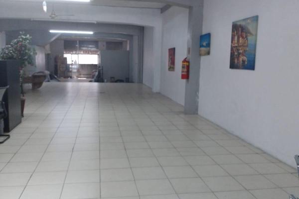 Commercial building of 3 stories in colon city