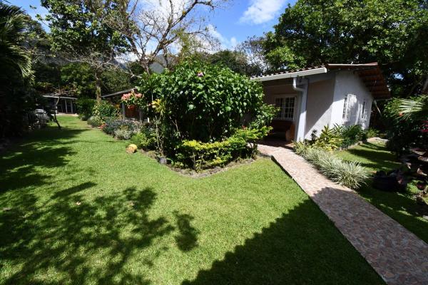 Hostal en venta en el valle de antón, coclé