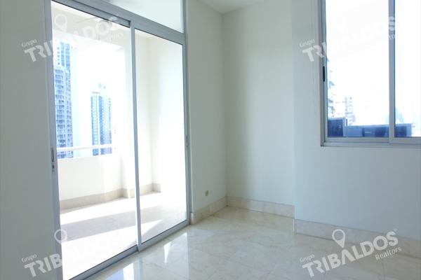Venta de apartamento en ph torre del parque
