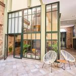 Histórico edificio completamente restaurado en casco antiguo