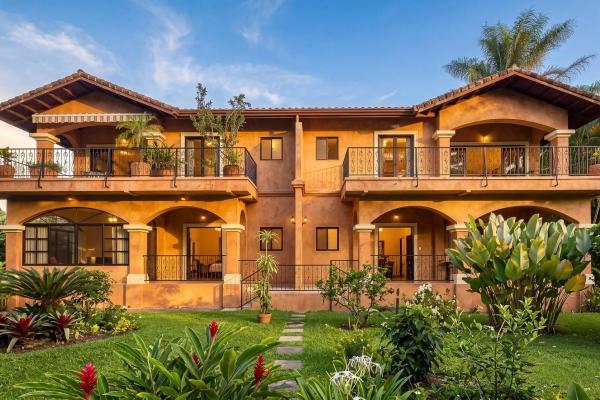 Amplio apartamento amueblado en planta baja en valle