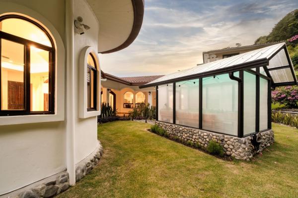 Casa de lujo con jardines en valle escondido boquete