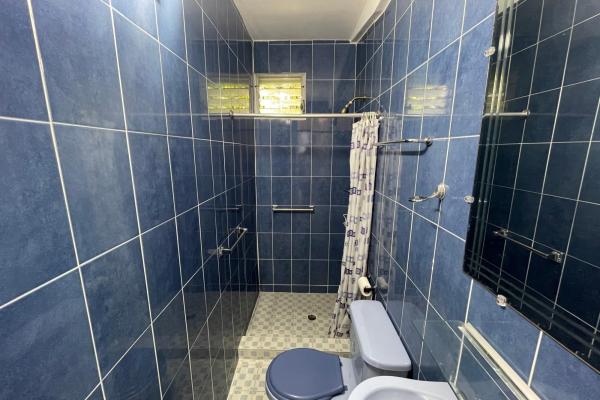 Venta de casa dos pisos con elevador en la loma (hato pintado)