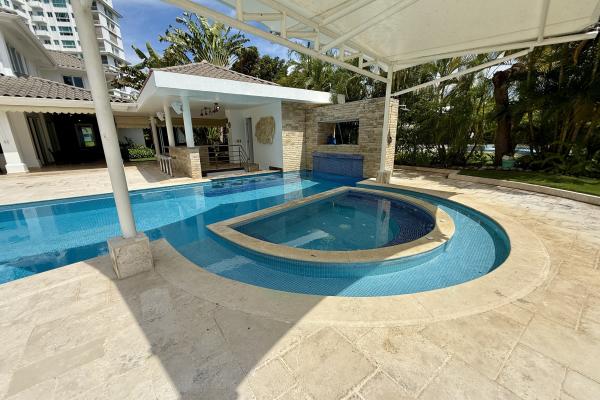 Alquiler de casa en bijao, con vista al mar