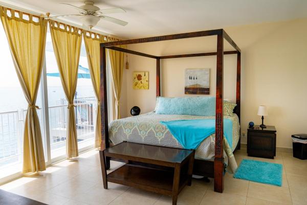 Apartamento de 4 habitaciones frente al mar en farallon