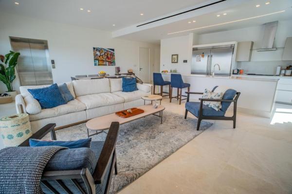 Beach club residences, ocean reef island
