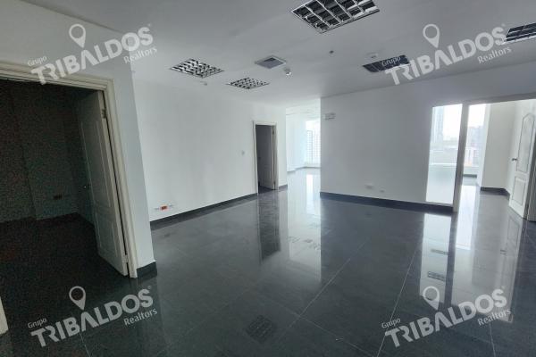 Venta o alquiler de oficina en ocean business plaza