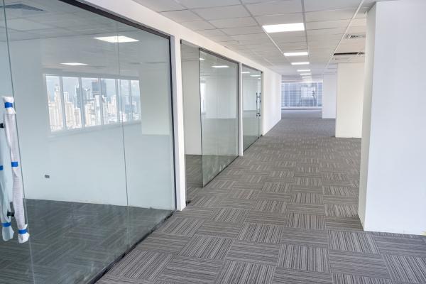 Alquiler de oficina en evolution tower