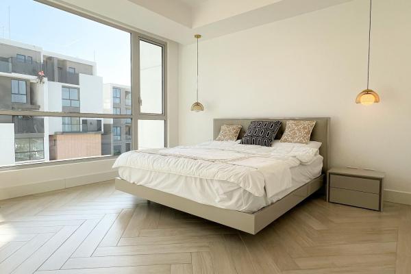 Apartamento con luz natural y vistas a la marina en bcr