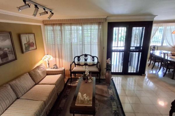 House in la loma with a large patio