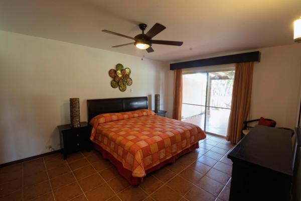 Casa adosada de 4 habitaciones en costa blanca