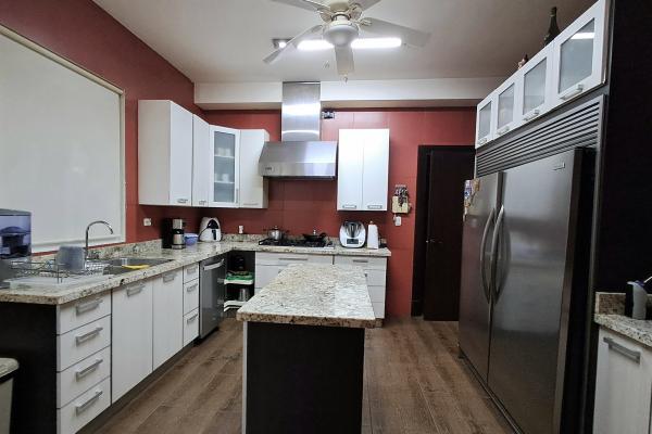 Sale of house in villa valencia, costa sur with solar panels