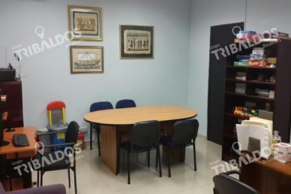 Venta o alquiler de edificio comercial en via porras