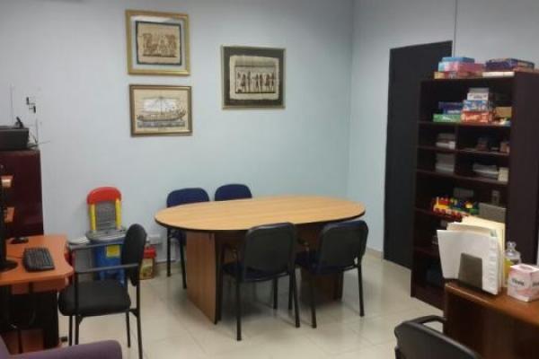Venta o alquiler de edificio comercial en via porras