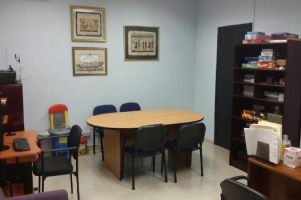 Venta o alquiler de edificio comercial en via porras