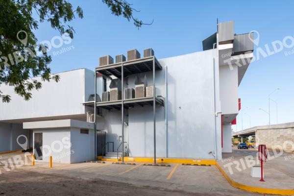Venta o alquiler de local comercial en el centro empresarial y financiero de azuero