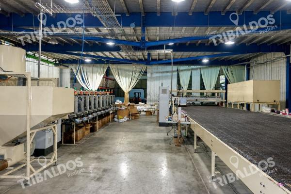 Warehouse sale in las cumbres