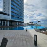 Exclusive oceanfront, fully equipped