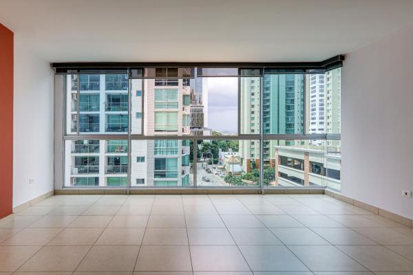 Large apartment at an excellent price