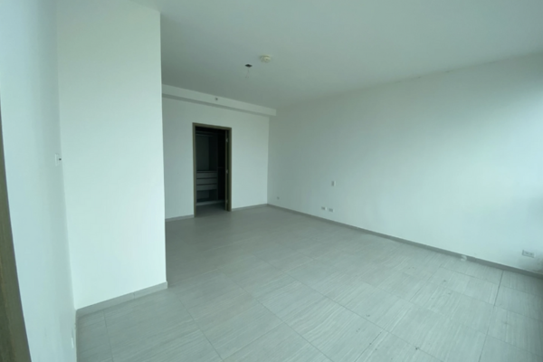 Sale of apartment in the towers san francisco building.