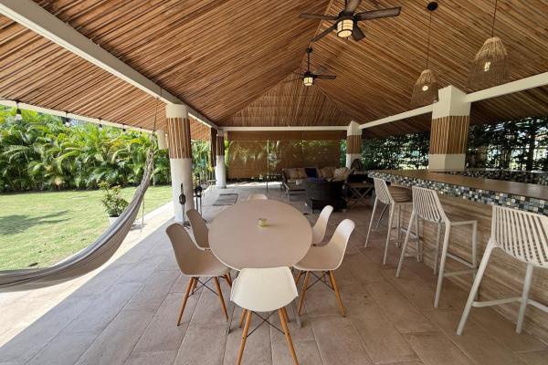 Casa con piscina en coronado golf | amoblada y equipada