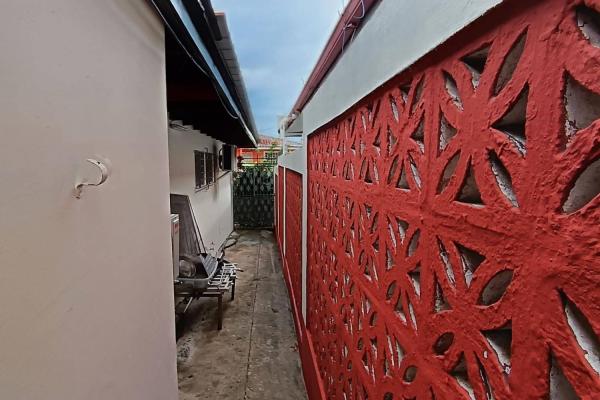 House for sale in altos de betania