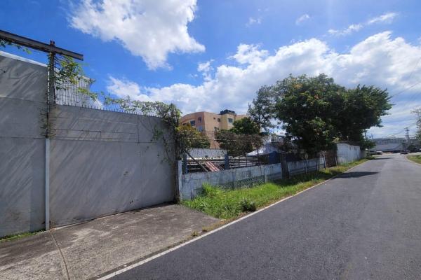 Prime commercial land for high traffic brands